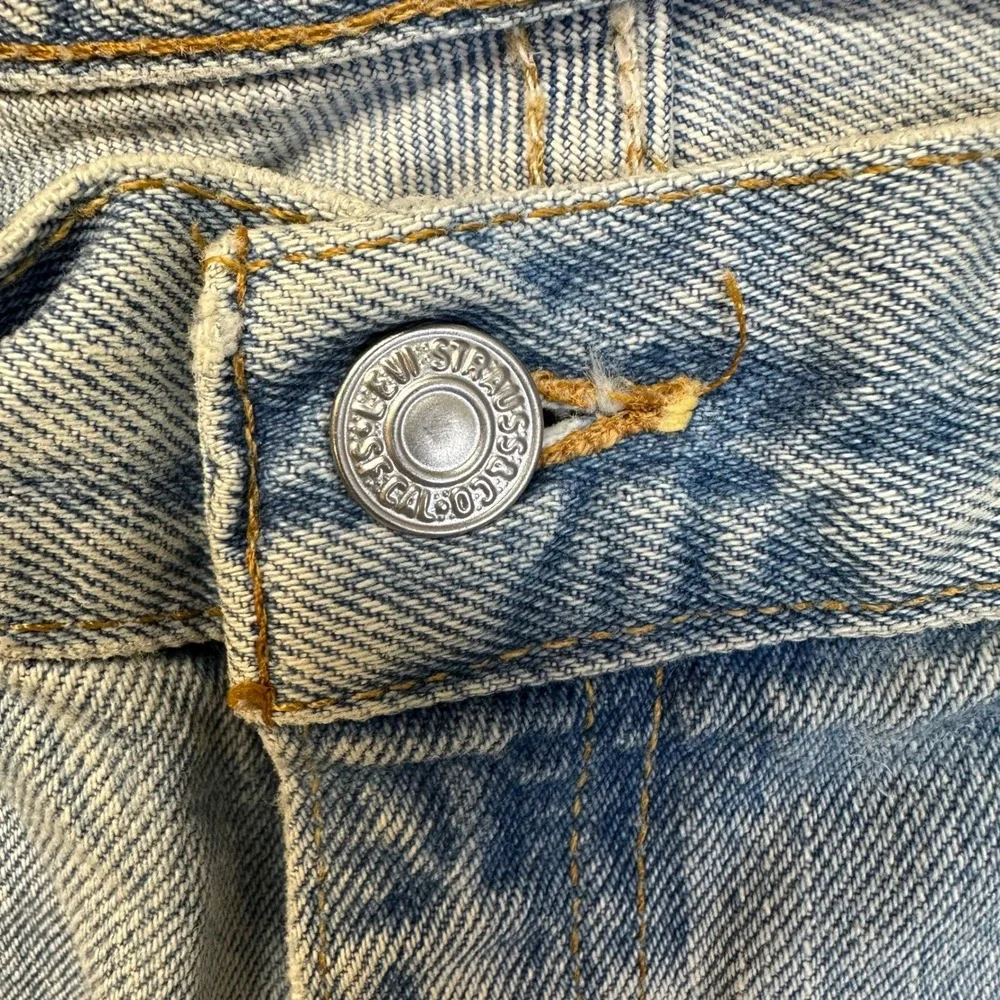 Levi's‎ 550 Jeans Mens 28x30 Light Wash Blue Good Relaxed Tapered Vintage 90s